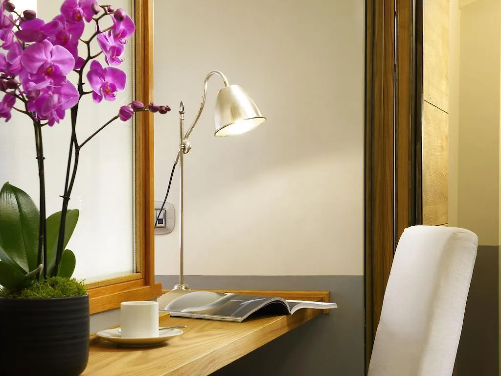 Mario De' Fiori 37 Hotel Rome